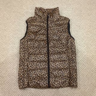 ダウンベスト (レオパード)のフリマアイテム一覧