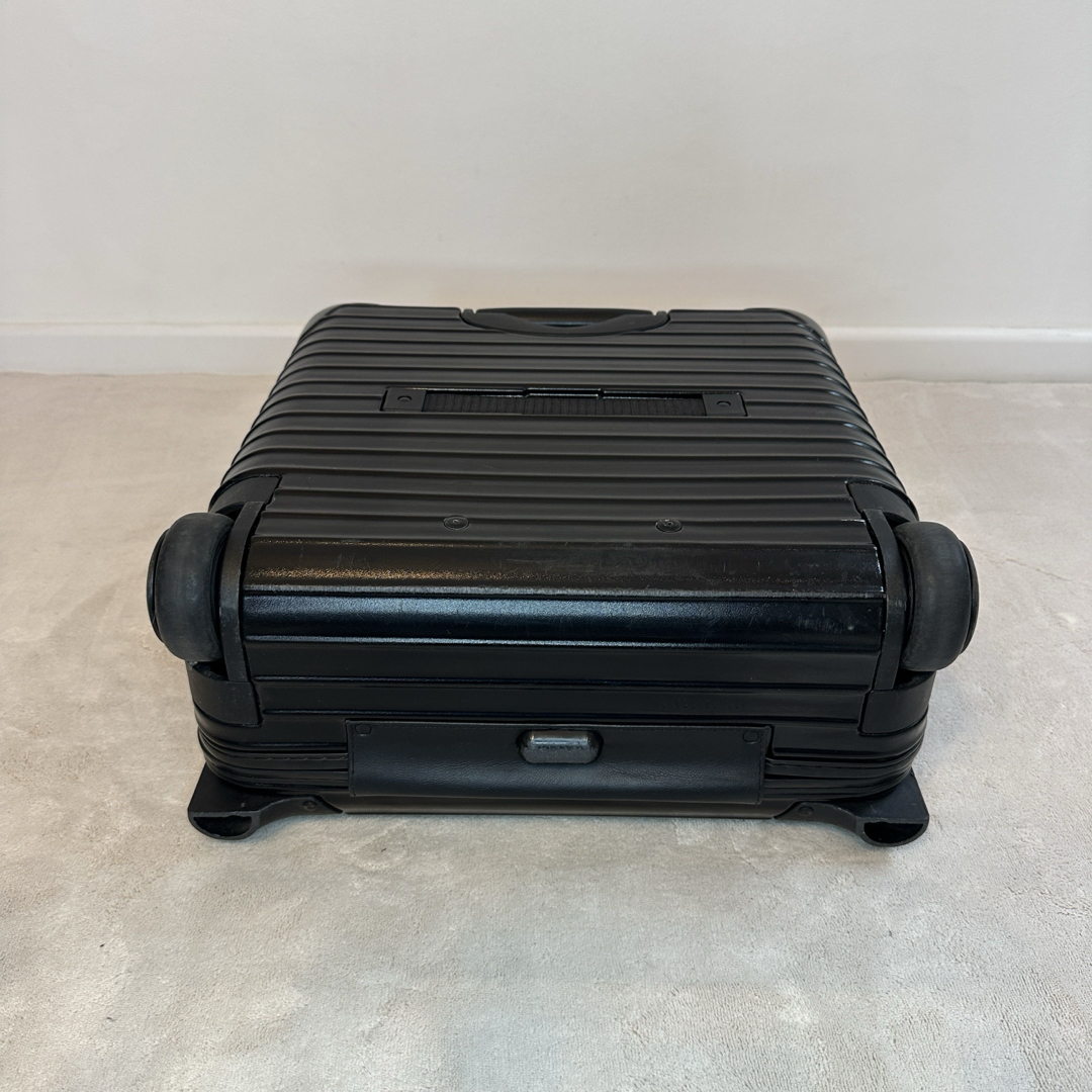 RIMOWA - RIMOWA Lufthansa Salsa ビジネストロリー マットブラックの