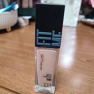 マーヴェラティ マジカル ヌーディー ccファンデ シャイニーリッチの