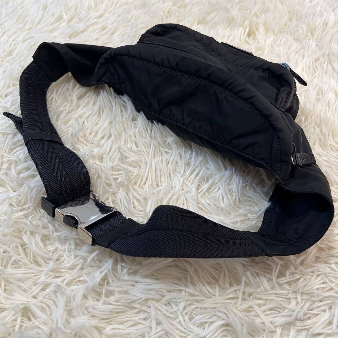 PRADA - 【極美品】プラダ ボディバッグ 三角ロゴ ナイロン ブラック