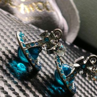 Vivienne Westwood - ヴィヴィアンウエストウッド リボンオーブピアス