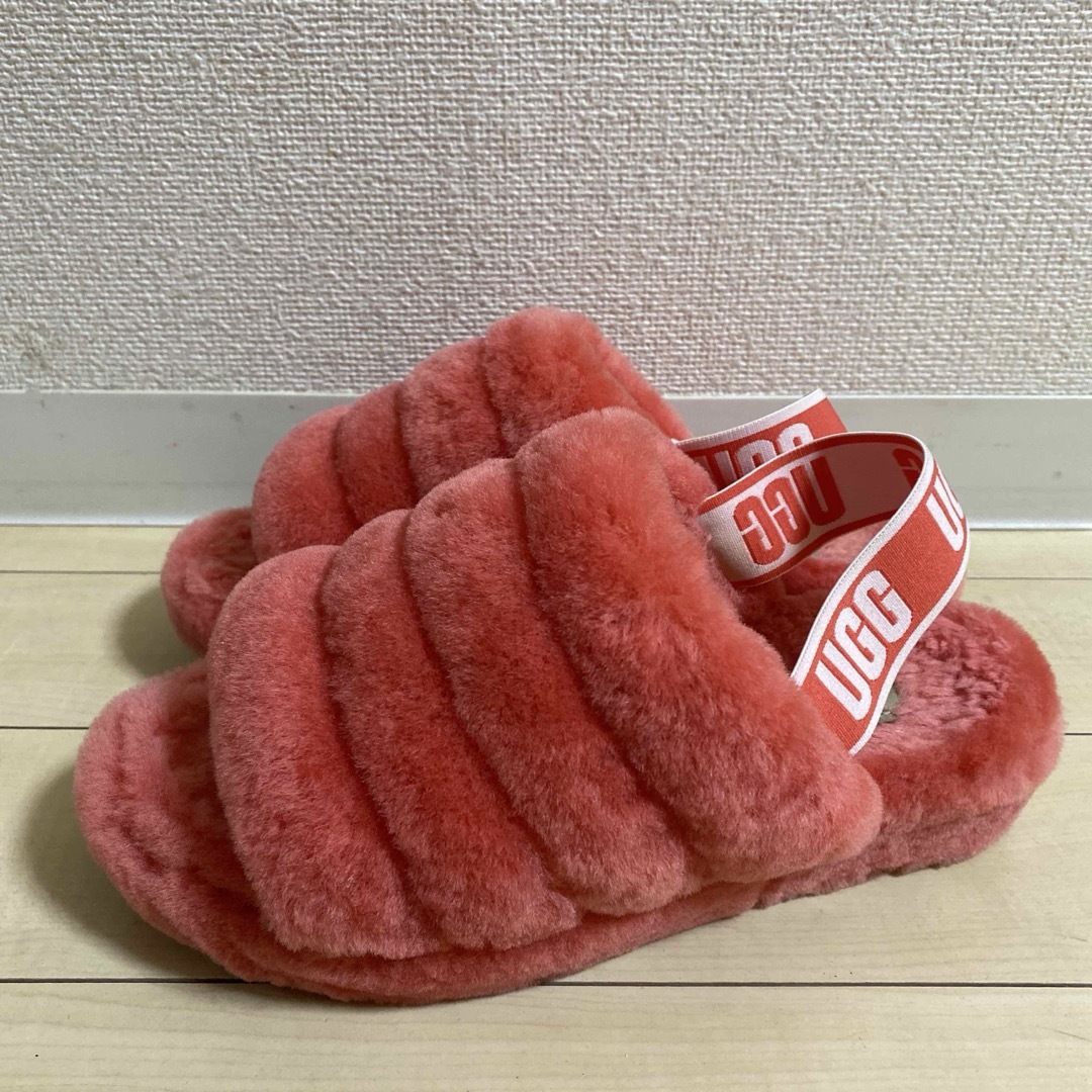 UGG - 美品 UGG アグ フラッフ イヤー スライド ファー サンダル 24の