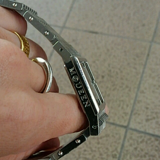 アレサキサンダーマックイーン 吉井和哉の通販 by sun｜ラクマ