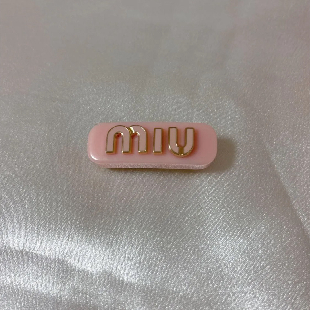 miumiu ヘアピン ピンクの通販 by a's shop｜ラクマ