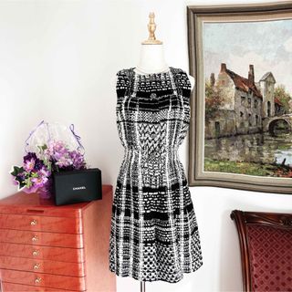 CHANEL - シャネル 新品 大判ハンカチ スカーフ バンダナ レアの通販