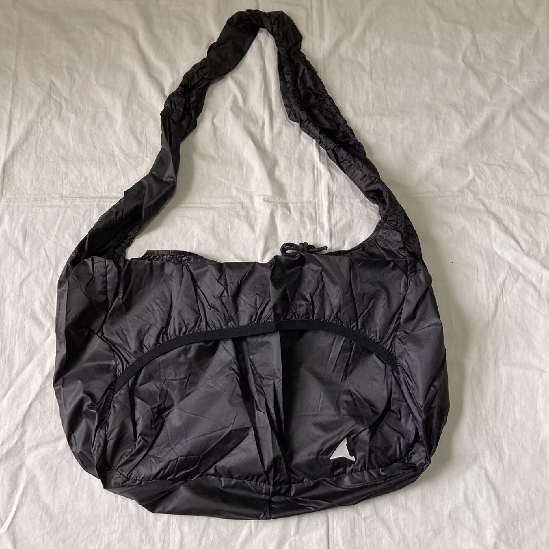 ROA HIKING ショルダーバッグ 黒の通販 by koudou's shop｜ラクマ