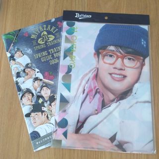 L スターダム 上谷沙弥 パーカ 複製サイン入り ステッカー付、他 LLの