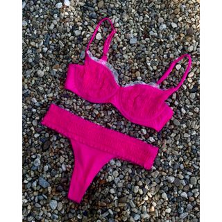 ALEXIA STAM（水着）のフリマアイテム一覧