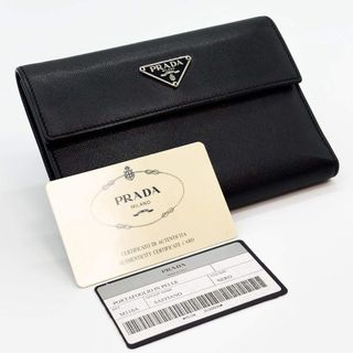 PRADA（財布）のフリマアイテム一覧