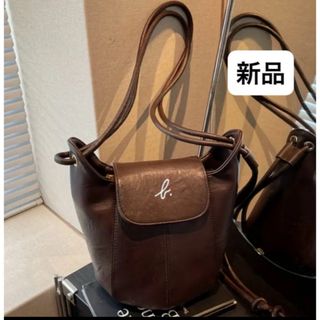 A.P.C - 新品 エンボス加工 ハーフムーンバッグブラックの通販 by ARMY