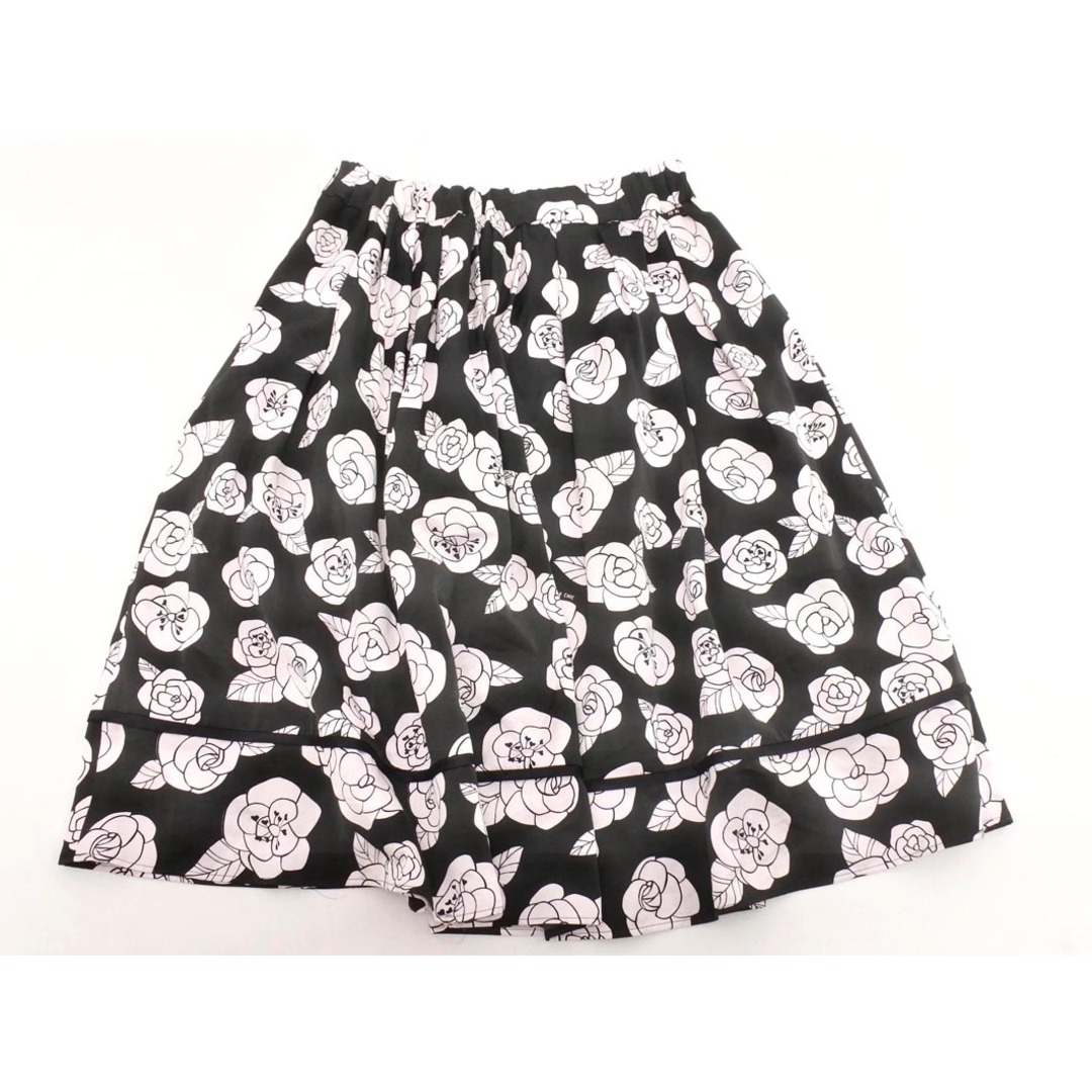 TO BE CHIC - TO BE CHIC トゥービーシック 花柄 タック スカート