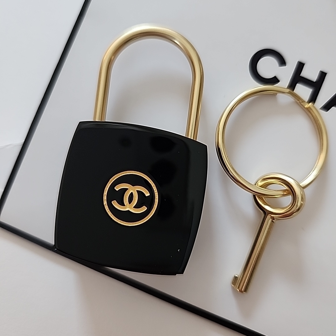 CHANEL - シャネル ノベルティ南京錠 などの通販 by マダムロダン's