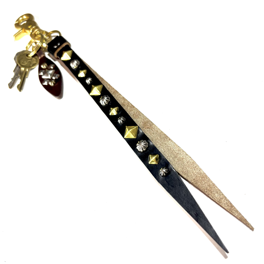 CALEE - スタッズキーホルダー［sh250-1700］高級レザーCALEEキャリー