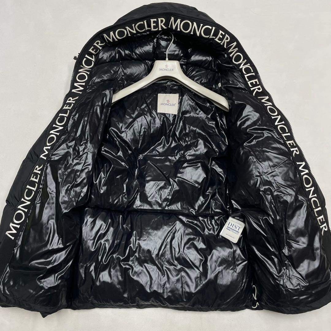 MONCLER - 美品 サイズ4 MONCLER モンクレール MONTCLA モンクラーの
