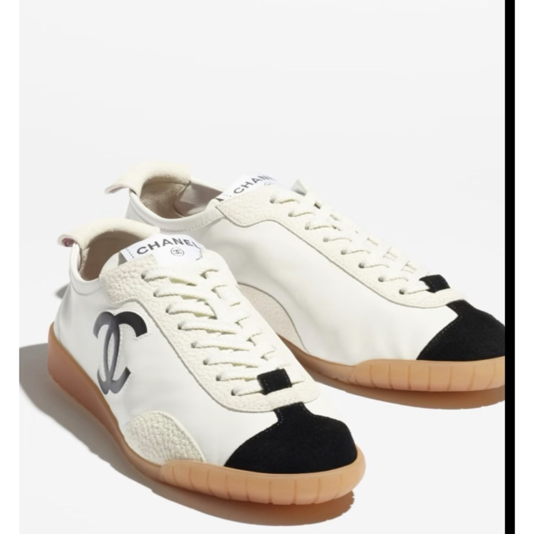 CHANEL - 値下げ！新品未使用 シャネル スニーカー 38 黒白 26p 超希少