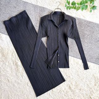 PLEATS PLEASE ISSEY MIYAKE（シャツ/ブラウス(長袖/七分)）のフリマ