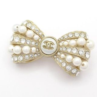 CHANEL（ブローチ/コサージュ ・ ホワイト/白色系）のフリマアイテム一覧