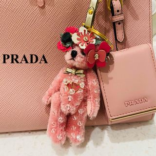 PRADA（バッグチャーム）のフリマアイテム一覧