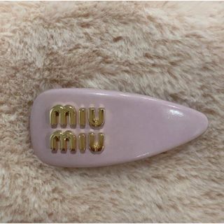 MIU MIU（ヘアアクセサリー ・ ピンク/桃色系）のフリマアイテム一覧
