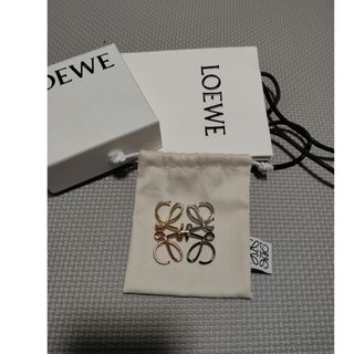 LOEWE（マルチカラー）のフリマアイテム一覧