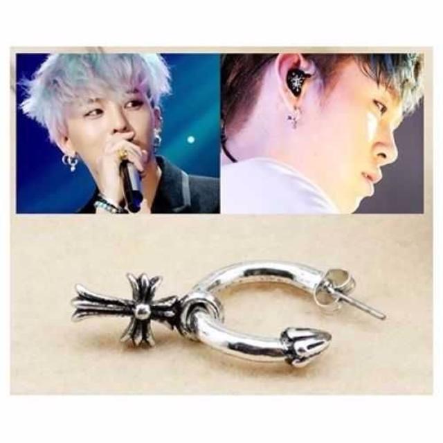 クロムハーツ 風 G-Dragon着用 クロスピアスの通販 by めぐみ's shop