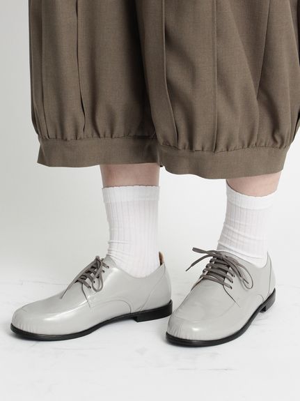 ガラスレザーレースアップシューズ（フラットシューズ）｜KEI Hayama