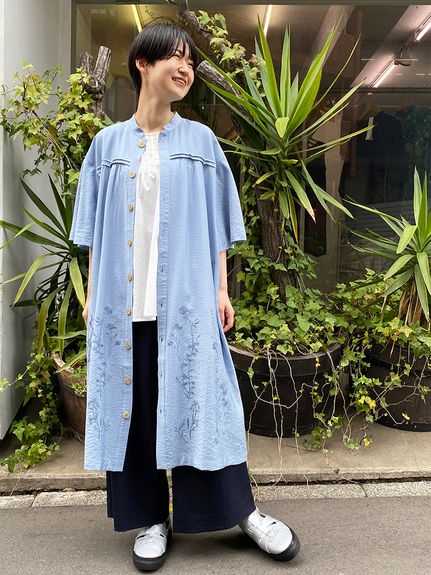 サンブルーム刺繍レーヨンナイロンドビードットワンピースコート(前