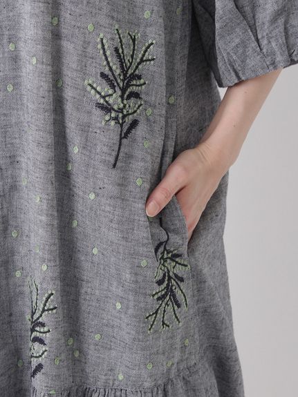 先染めシャンブレー ミモザ&ドット刺繍ワンピース(前開き)（シャツ