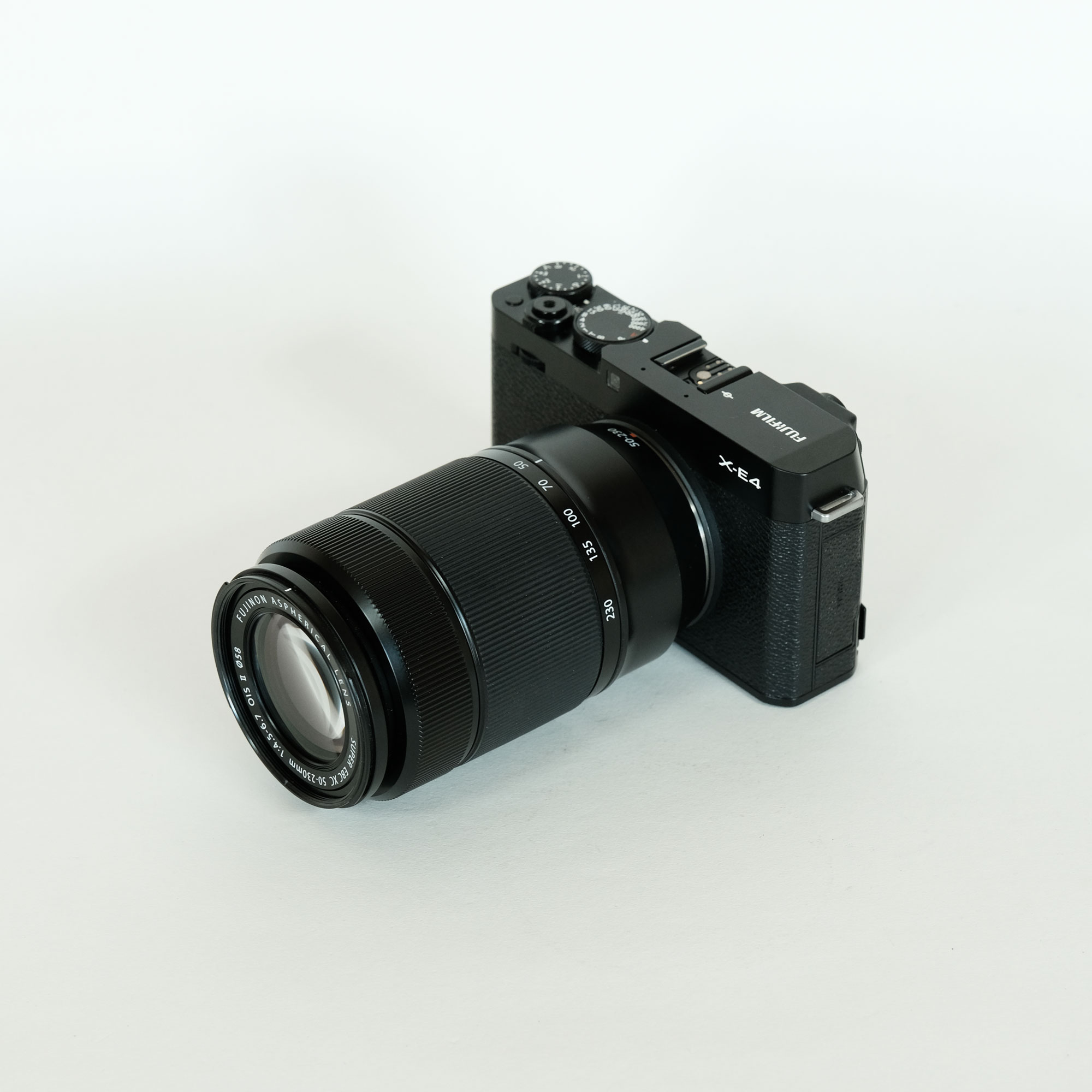 FUJIFILM X-E4レビュー｜X-E5・X-S20・X-T30 IIと徹底比較する“最軽量