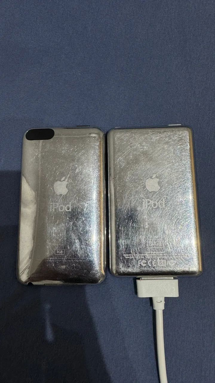 Kit Apple iPod - iPod Classic 30GB + iPod Touch 8GB - Aparelhos de