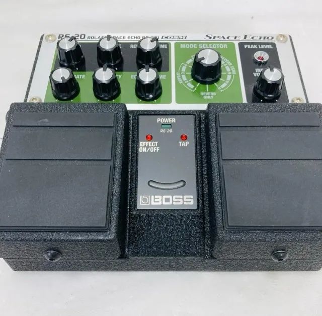 Pedaleira BOSS SPACE ECHO RE-20 - Instrumentos musicais