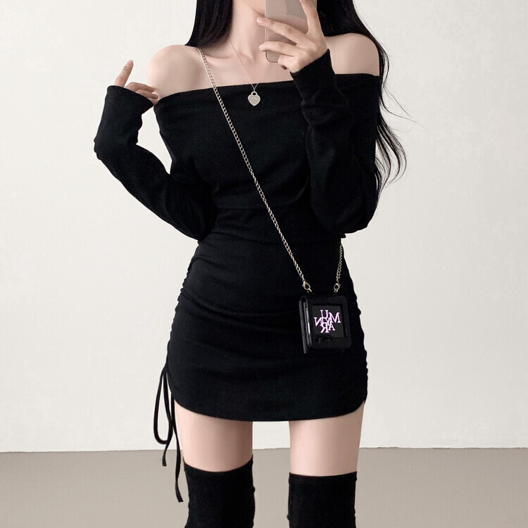 オフショルダーシャーリングタイトミニワンピース｜ミニワンピース