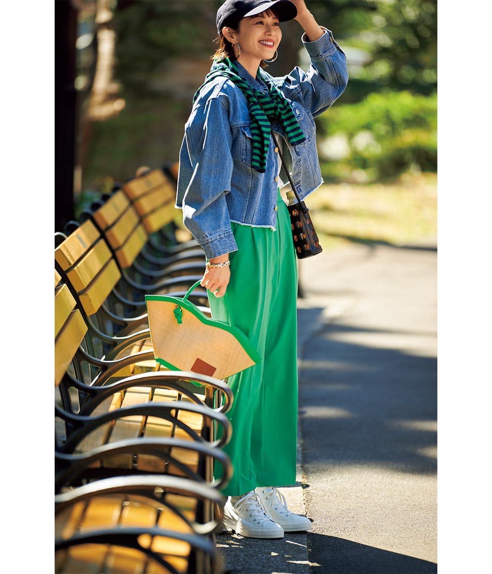 家族でお出かけ！【デニムジャケット×グリーンパンツ】の元気いっぱい