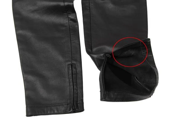 ジャンニヴェルサーチGIANNI VERSACE 裾ジップレザーパンツ 黒M位 (K