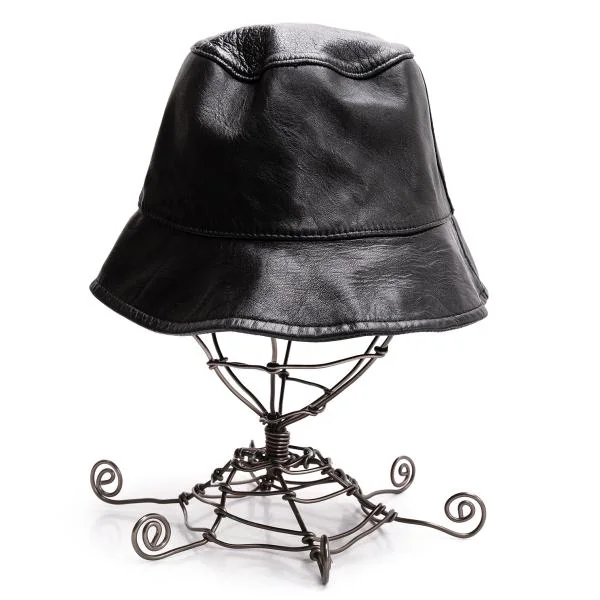 プラダPRADA レザーバケットハット 黒M (K-146405)