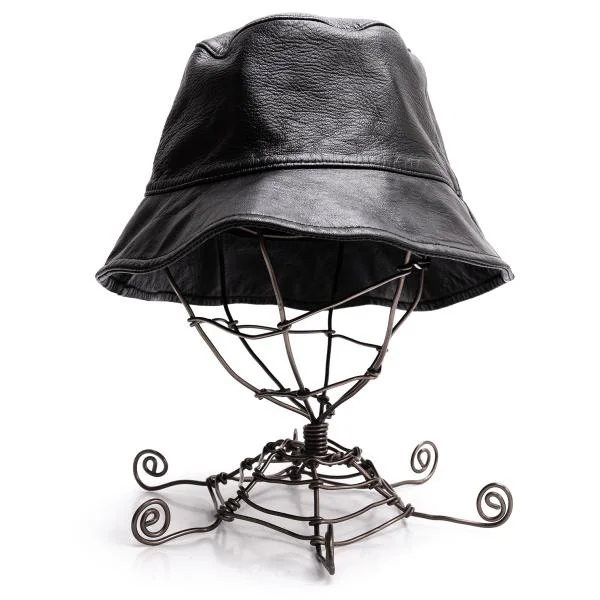 プラダPRADA レザーバケットハット 黒M (K-146405)