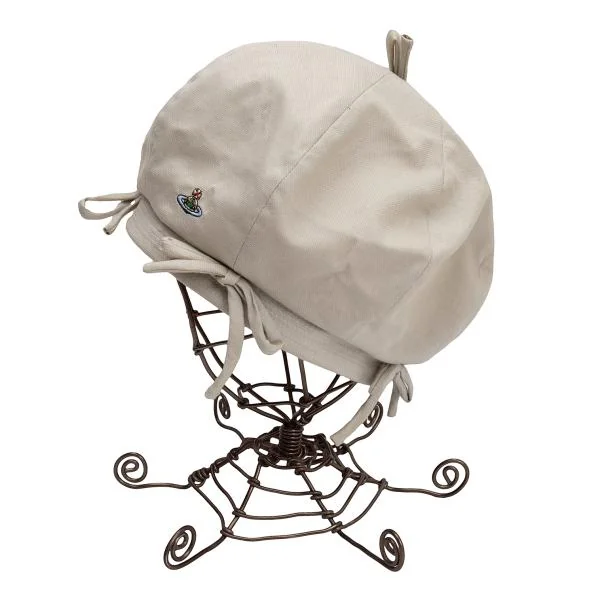 ヴィヴィアンウエストウッドVivienne Westwood オーブワンポイント刺繍