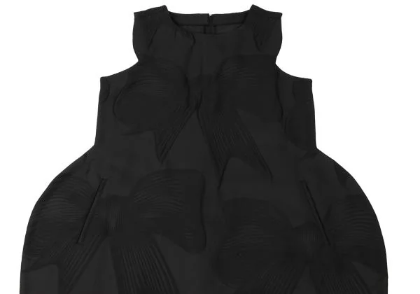 コムデギャルソンCOMME des GARCONS リボンエンボス二次元デザイン