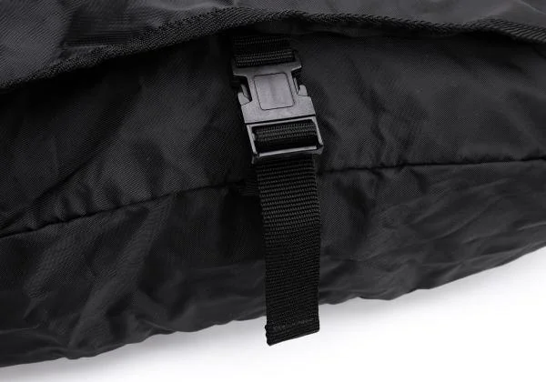 カバンドズッカCABANE de ZUCCA ロゴプリントナイロンショルダーバッグ