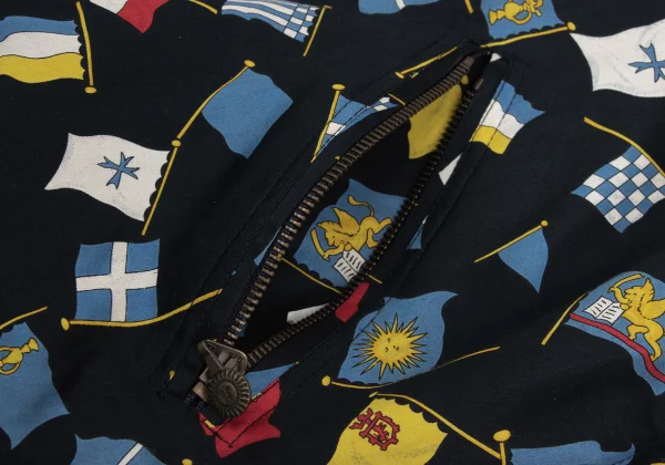 ヴェルサーチスポーツVERSACE SPORT 国旗総柄ジップアップブルゾン 黒