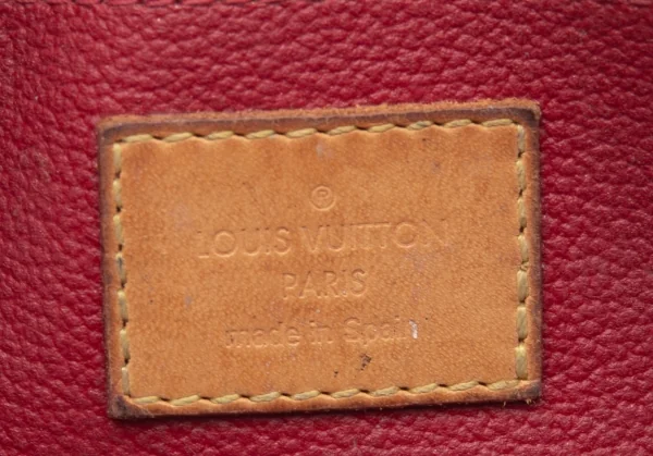 ルイヴィトンLouis Vuitton ヴェルニコスメポーチ 赤 (K-102647)