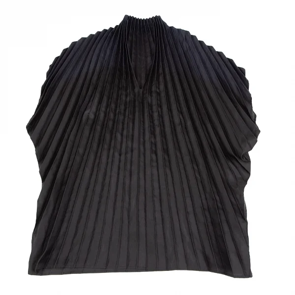 イッセイミヤケISSEY MIYAKE プリーツグラデーションスキッパー