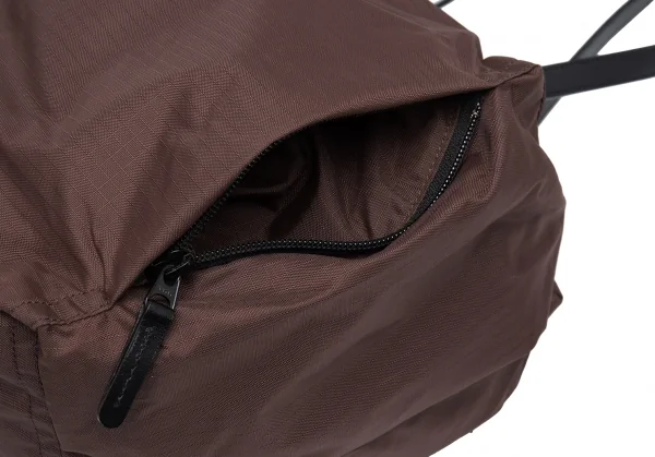 イッセイミヤケISSEY MIYAKE レザー切替ナイロンハンドバッグ 茶 (K