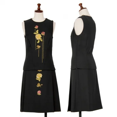 ヴィヴィアンタムVIVIENNE TAM フロントフラワー刺繍切り替えスカート