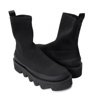 イッセイミヤケ×ユナイテッドヌードISSEY MIYAKE×UN BOUNCE FIT