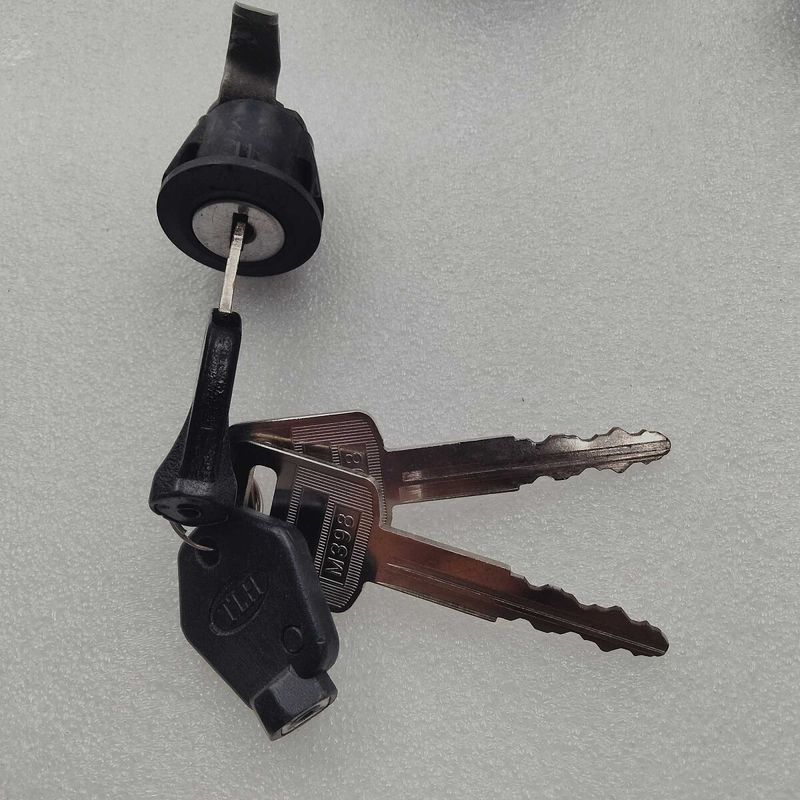 ウェビックガレージセール | スズキ純正中古パーツ ZZ ロックセット