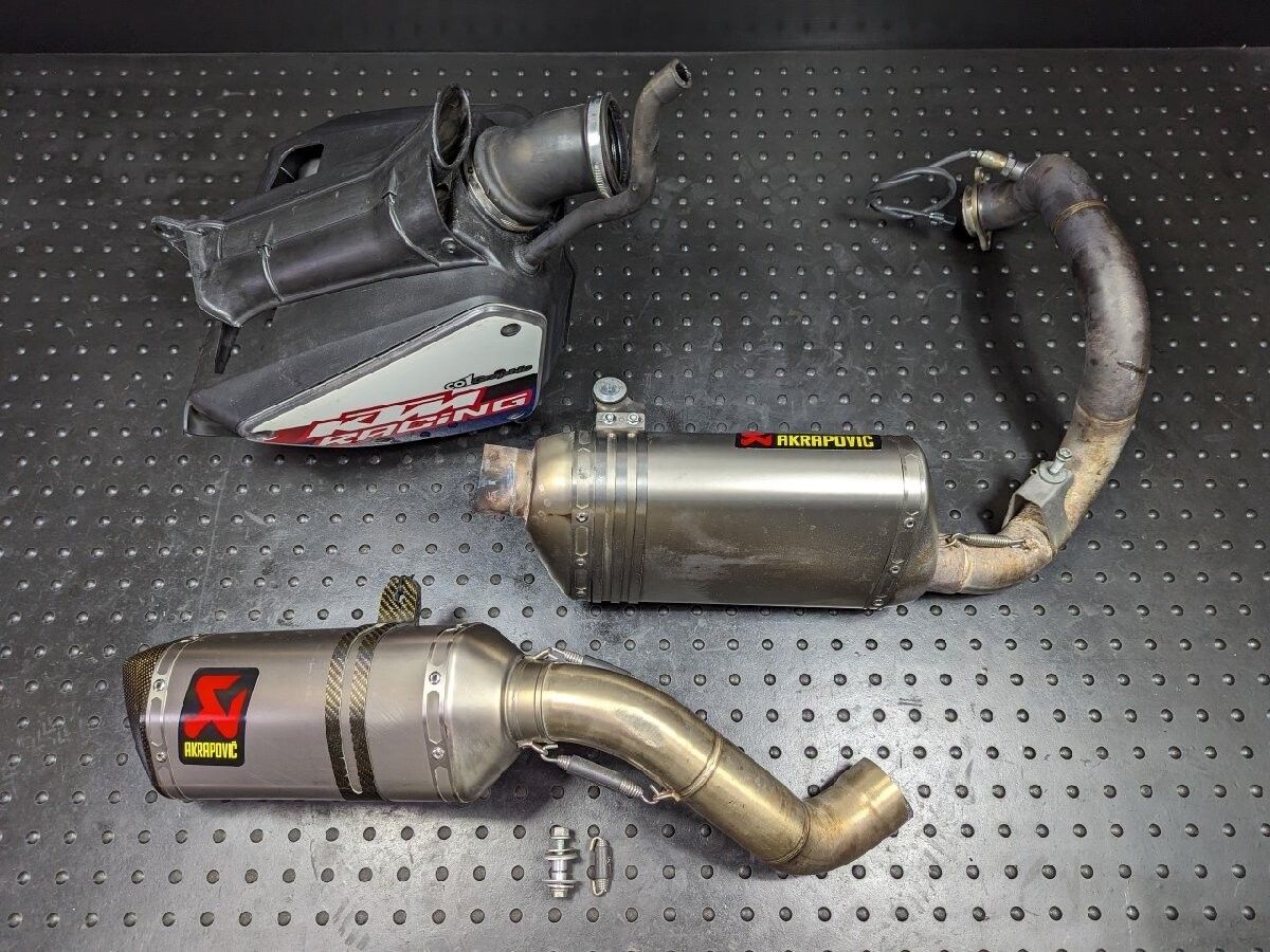 AKRAPOVIC : Akrapovic Full Exhaust Muffler, Power Parts, Type 5