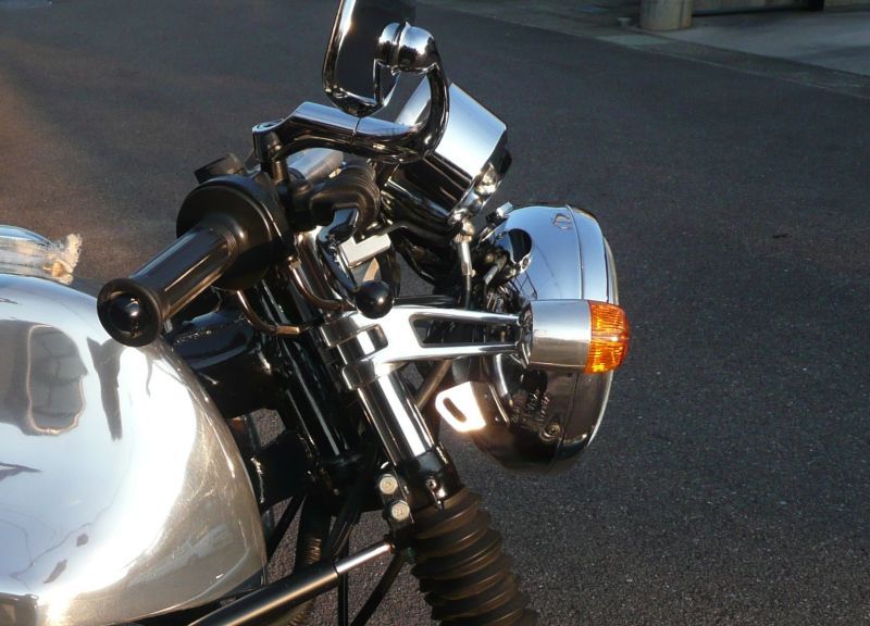 YAMAHA SR400 WM:ダブルエム ライトステー IIを使った、きくりんさんの
