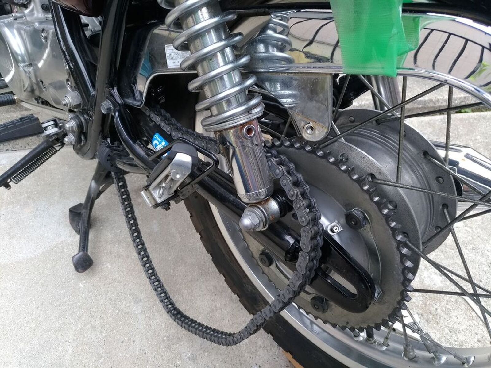 YAMAHA SR400「SR400 リヤハブにXT500のOリング組み込み（取付け