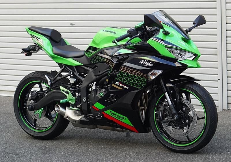 KAWASAKI ZX-6R「GBRacing エンジンカバー取り付け」 | ウェビック